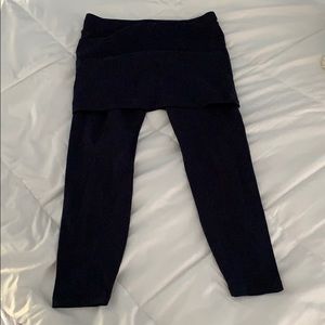 Cabi Women’s legging with skirt!!